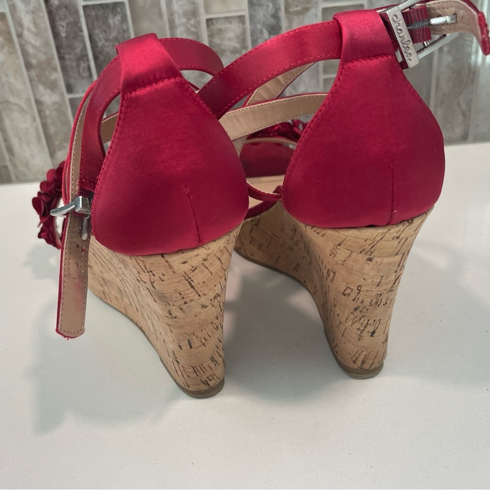 Charles By Charles David Red Satin Floral Wedges Ankle Strap Size 9 - Picture 5 of 6